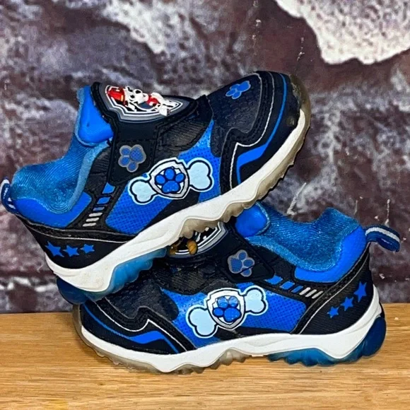 Nickelodeon Boys Paw Patrol Light Up Sneakers Toddler Size 7 - Picture 3 of 11